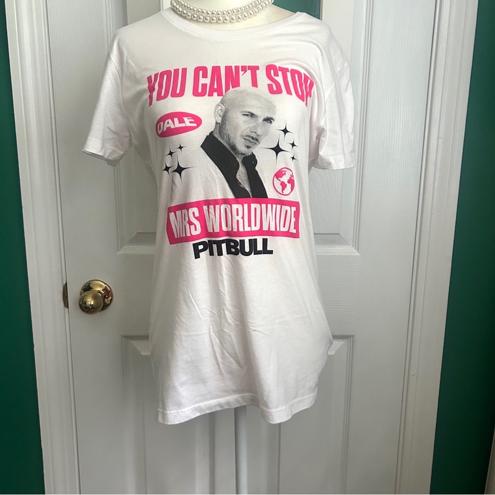 'PITBULL You Can't Stop' Mrs. Worldwide White Graphic Tee large